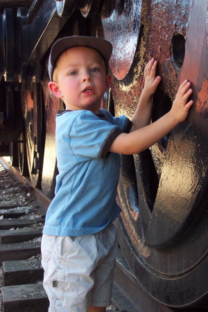 max_near_giant_train_reflections.JPG