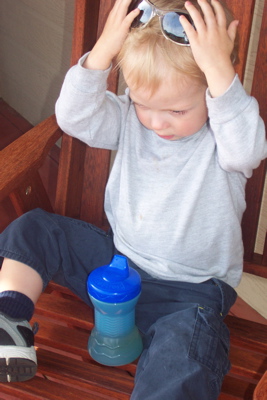 max_sunglasses_juice_chair.JPG